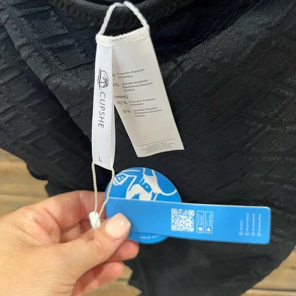 CUPSHE Women's One Piece Swimsuit Sexy Black Cutout Scallop Trim Sz L - Picture 7 of 7